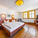 Watzdorfer Geleitschenke Und Hotel 3*