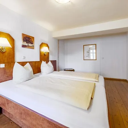 Hotel Watzdorfer Geleitschenke Und Veimar