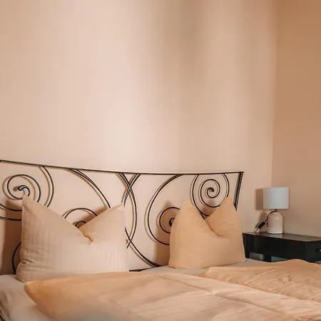 Watzdorfer Geleitschenke Und Ξενοδοχείο 3*