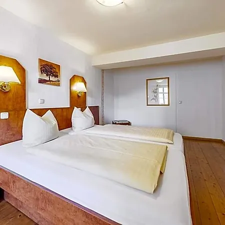 Hotel Watzdorfer Geleitschenke Und 3*