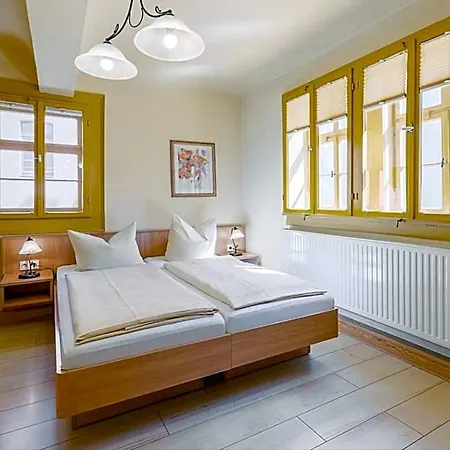 Watzdorfer Geleitschenke Und Hotel 3*