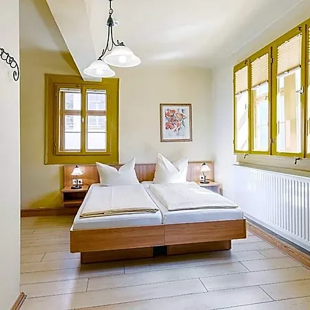 Watzdorfer Geleitschenke Und Hotel 3*
