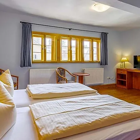 Watzdorfer Geleitschenke Und Hotel 3*