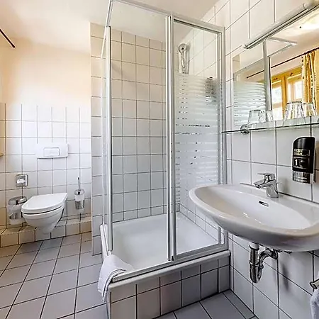 Watzdorfer Geleitschenke Und Hotel 3*
