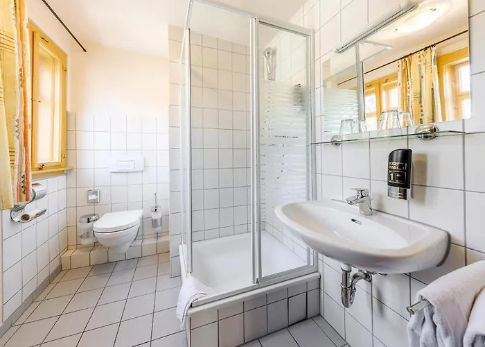 Watzdorfer Geleitschenke Und Hotel